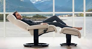 Makingdifferent4 885x477 Jpg 885 477 Stressless Recliner Modern Recliner Chairs Recliner