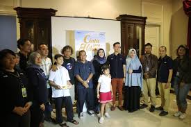 Kisah yang hilang ialah sebuah siri drama televisyen malaysia 2017 dibintangi oleh izzue islam, eyka farhana, epy kodiang, aizat hassan dan wan gegau. Sinetron Cinta Yang Hilang Tayang Perdana Begini Keseruan Nonton Bareng Anak Yatim Okezone Celebrity