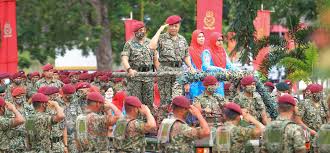 Pangkat tentera direka untuk membantu anda belajar insignia pangkat bagi setiap cawangan angkatan tentera malaysia dan indonesia. 42 Tahun Lt Jen Dato Suhaimi Hj Mohd Zuki Mengabdikan Diri Dalam Tentera Berita Tentera Darat Malaysia