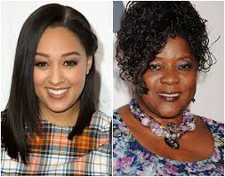 9 december 2019 (usa) see more ». Trailer Key Art To Netflix Comedy Series Family Reunion Starring Loretta Devine Tia Mowry Blackfilm Com Black Movies Television And Theatre News
