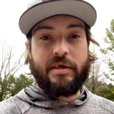 We miss you too Drew Doughty ❤️