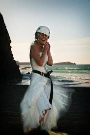 Zip Wiring Bride Katie Lustila Glaze Beach Weddings Wedding Venues Cornwall Lusty Glaze Beach Wedding