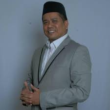 Mat rofa ismail memberikan pencerahan mengenai sejarah tanahair melalui satu sudut pandang yang jarang kita dengar. Banyak Pahala Pelihara Kucing Tapi Jangan Sampai Undang Dosa Apabila Menyakiti Hati Jiran Ustaz Dr Mohd Nor Gempak