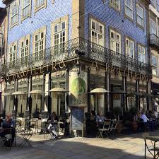 Viver Portugal On Instagram Braga Ja Falei Para Voces Do Cafe A Brasileira Em Lisboa Mas Tem Mais Lojas No Porto Em Braga E E Street View Scenes Portugal