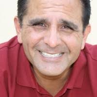 Robert Sias's Instagram, Twitter & Facebook