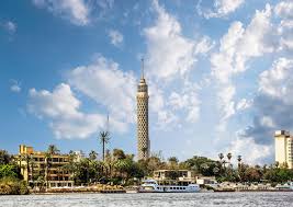 يقع هذا المول الضخم في أجمل و أميز مواقع العاصمه الحيويه و النابضه بالحياة بمنطقه الداون تاون علي النهر الأخضر حيث يحيط بها أهم منشأت العاصمة The Cairo Tower Cairo Tower Information Giza Tower