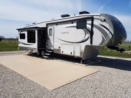Stretching out to 0 feet, you can own it today for 64900 dollars. 2014 Used Keystone Montana High Country 318re Fifth Wheel In Indiana In