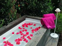 Wie sie eine badewanne in einen wannenträger einsetzen, zeigt ihnen dieser obi ratgeber. Entspannende Badewanne Im Garten Geniessen