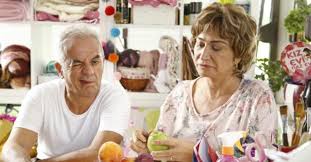 Görevimiz tatil izle, görevimiz tatil full izle, görevimiz tatil hd izle, 4 ferdi olan mutlu ailesinin aile reisi sıtkı, cimriliğiyle bilinen bir adamdır. Gorevimiz Tatil Filmi Nerede Cekildi Gorevimiz Tatil Oyunculari Kimler Takvim