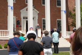 200 At Glenview Community Church Prayer Vigil Mourn Floyd