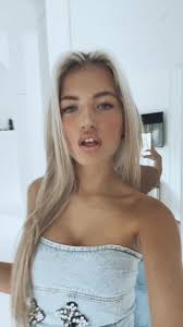 Courtney Smith May Buckley