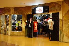 It was opened in october 2003 by the 4th prime minister of malaysia, tun dr mahathir bin mohamad. Parity Berjaya Times Square Vans Up To 61 Off