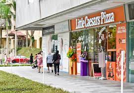 Junction spicy veg pizza (peppers, onions, mushrooms & sweetcorn). Entree Kibbles Little Caesars Pizza Darn Worth It For Their Large Pepperoni Pizza Yishun S Junction Nine Singapore Littlecaesarspizzasg