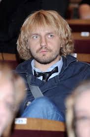 Click the play button to hear a sample of this audio file. Pawel Domagala Obchodzi 36 Urodziny Jak Zmienial Sie Przez Lata Zycie