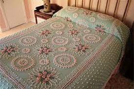 Vintage chenille in solid light pink with 6 inches fringe. I Want This Vintage Chenille Bedspread Chenille Bedspread Bed Spreads Shabby Chic