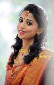 Simple Hairstyles For Silk Saree Indian Hairstyles Indian Bridal Hairstyles Indian Bride Hairstyle