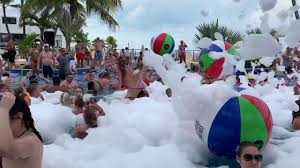 Cancun's rockstar boat party is one of cancun's notorious boat parties, 4 hours open bar with guest dj's that know nothing else than how to get the party started. Riu Cancun Foam Party Youtube