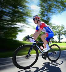 L'équatorien richard carapaz champion olympique sur route. F8lwbyyzg6oem