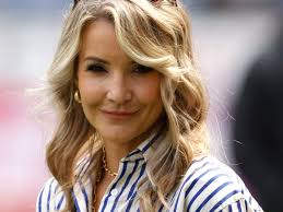 Helen Skelton quits Radio 5 Live to spend more time with her children