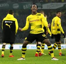 Check spelling or type a new query. Sp Fussball Bl 22 Rubrik Akrobat Des Tages Batshuayi Akrobat Des Tages Michy Batshuayi Borussia Dortmund Welt