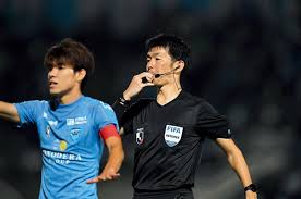 サッカー ホイッスル