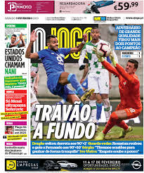 Fcp), mais conhecido como fc porto ou simplesmente porto, é um clube multidesportivo português sedeado na cidade do porto. Fora De Jogo Capas Novo Tropecao Do Fc Porto Benfica E Sporting Preparam Regresso A Liga As Opinioes E Os Destaques