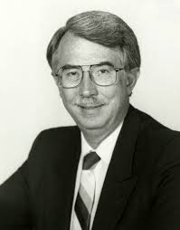 Earl Kellogg's Instagram, Twitter & Facebook