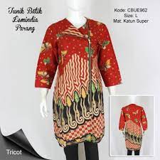 Pakaian batik dengan model blus satu ini memiliki tampilan yang sangat modern dan unik. Seragam Baju Batik Murah Batikunik Com