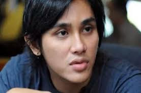 Check spelling or type a new query. Foto Gaya Rambut Vicky Nitinegoro Gaya Foto Selfie