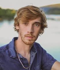 Corey Rowson's Instagram, Twitter & Facebook