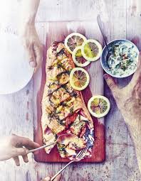 Saumon Grille Sur Une Planche De Cedre Pour 4 Personnes Recettes Elle A Table Recette Saumon Grille Recettes De Cuisine Recette Saumon