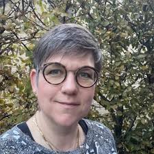 I will be lying if I said I didn't jump out of joy like a kid inside my  mind when my name was announced in the Hogarth heart & soul annual awards