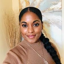 Dana Blakemore's Instagram, Twitter & Facebook