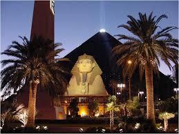 Luxor Hotel Casino Las Vegas Golf Getaways Luxor Hotel Las Vegas Luxor Las Vegas Las Vegas Hotels