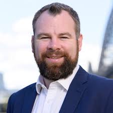 Navigating Complexity and Change in the Current EV Landscape