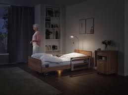 Zeichnung (kunst), eine zeichnung als bild, freihandzeichnung vektorgrafik, eine an punkten und strichzügen. Pflegebett Elvido Die Vielseitige Betten Familie Stiegelmeyer