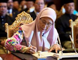 However, mahathir was appointed as interim prime minister pending the formation of a new cabinet and a new government. Meet The Record Breaking Malaysian Cabinet Ministers News Rojak Daily