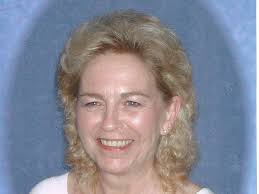 Etta Ross's Instagram, Twitter & Facebook