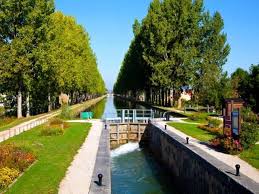 Ecluse Halage Canal De Bourgogne Reisen France