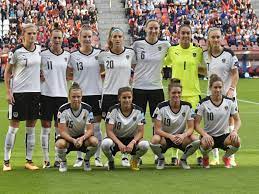 23 spieler nimmt bundestrainer das ist der kader für die wm 2018 in russland. Frauen Em Der Osterreich Kader Fur Das Turnier In Den Niederlanden Fussball Vienna At