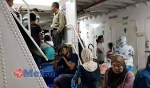 Janganlah marah kalau orang tu terlewat atau lambat datang menjemput anda. Adab Bila Menumpang Kereta Kawan Mynewshub