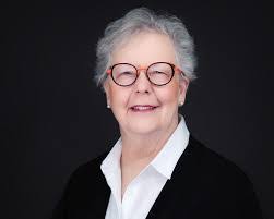 Judith Lund's Instagram, Twitter & Facebook