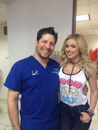 Dentista de Familia - Dr. Víctor D. Bernier Rivera