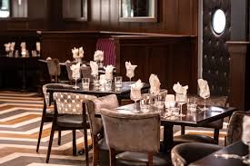 Scarlett 8 piece dining set with china & splat back side chairs. Massachusetts Restaurants Can Now Operate At 40 Percent Capacity Eater Boston