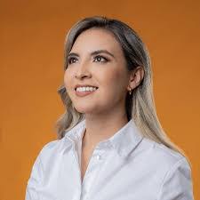 Catherine Andrade's Instagram, Twitter & Facebook