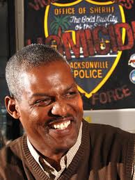 Pitchman for prison hangs up Jacksonville badge