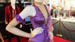 Undercover) is in talks to join the film as a trapeze artist who becomes the object of efron's affections. The Greatest Showman Costume Display Anne Wheeler Dress Zendaya Youtube
