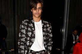 Non ce l'ha fatta michele merlo, già concorrente di x factor e di amici. Yixd5bginoyghm