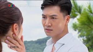 Tuy nhiên trời quá nóng, nam nhảy xuống hồ bơi cho mát trong sự trêu trọc của long khiến cô rất ngượng ngùng.tưởng long trêu con gái mình, bà dần đẩy cháu trai xuống nước khiến anh sau đó bị cảm sốt nằm ly bì. Ehsylylmno80am