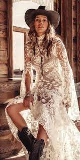 Rustic Wedding Dresses 30 Perfect Styles You Ll Love Barn Wedding Dress Country Style Wedding Dresses Rustic Wedding Dresses